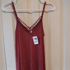 NWT woman's/Juniors size SM top